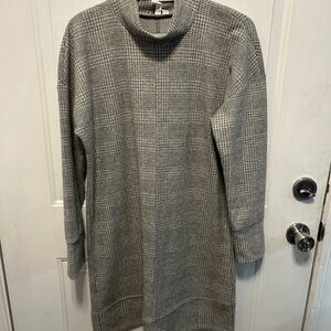 Cable & Gauge Gray Houndstooth Dress